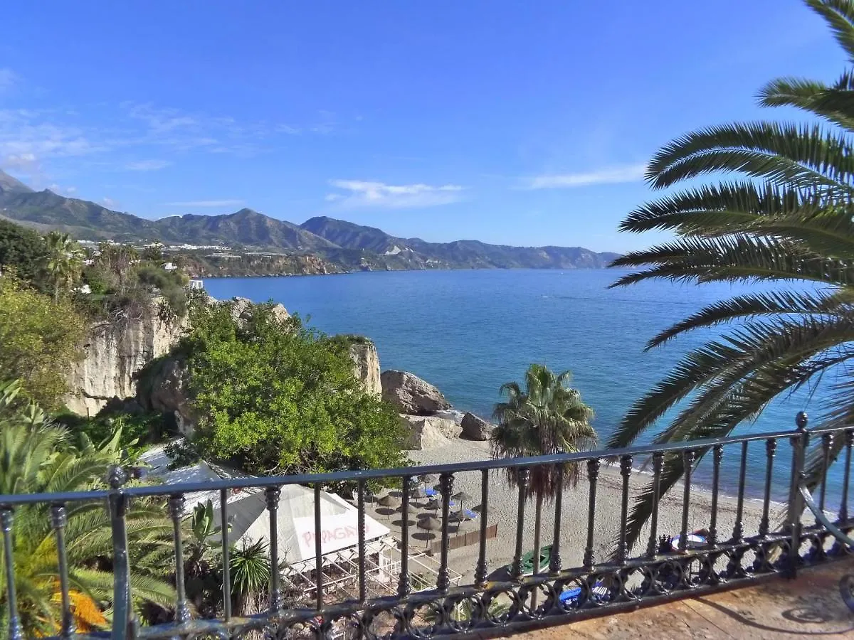 R1320 - Las Fuentes Apartment Nerja Spain