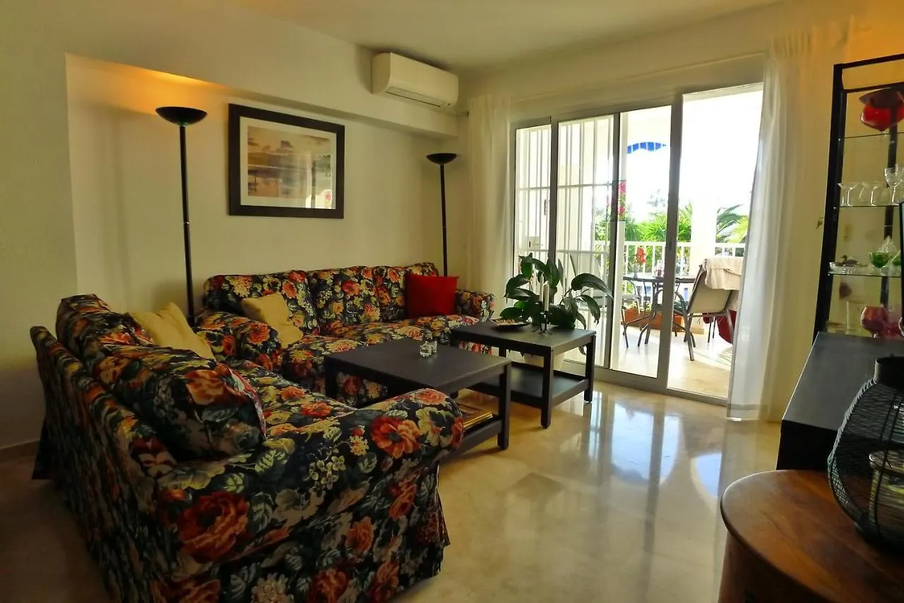 R1320 - Las Fuentes Apartment Nerja Spain